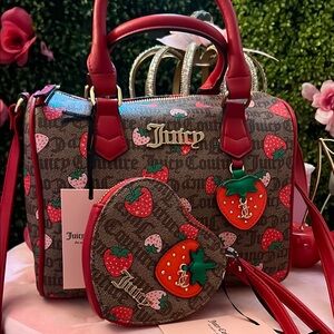🩷🍒Juicy Couture freshly pinked speedy satchel set